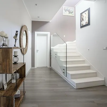 Pedena In Sveta Katarina - Haus Fuer 8-10 Personen *