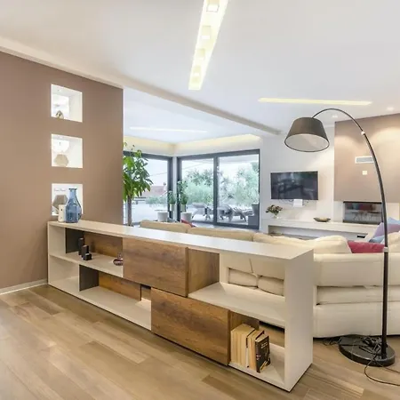 Pedena In Sveta Katarina - Haus Fuer 8-10 Personen Villa *